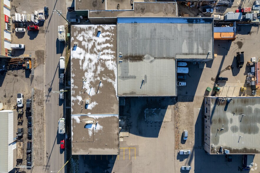 4207 16th St SE, Calgary, AB à louer - Aérien - Image 2 de 4