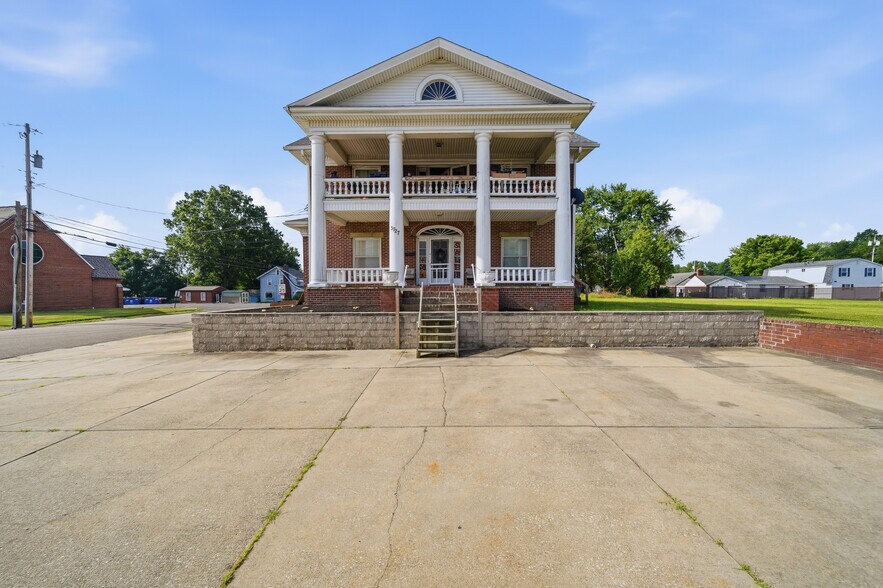 3727 Lincoln Way E, Massillon, OH à vendre - Photo principale - Image 1 de 15