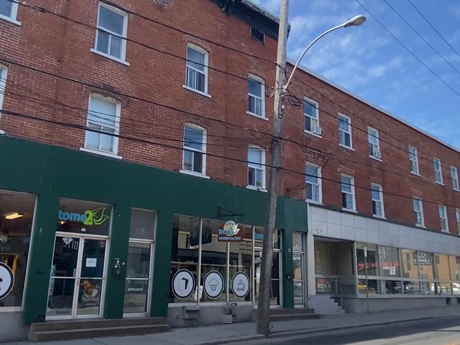 40-46 Rue Saint-Jacques, Saint-jean-sur-richelieu, QC for sale Primary Photo- Image 1 of 1