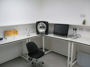 2-4 Victor Ter, Bradford for lease Interior Photo- Image 2 of 3