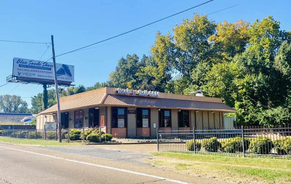 3855 Elvis Presley Blvd, Memphis, TN à vendre - Photo du bâtiment - Image 1 de 1