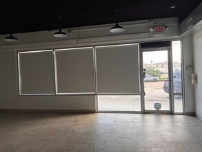 11300-11330 Old Katy Rd, Houston, TX for lease Interior Photo- Image 1 of 9