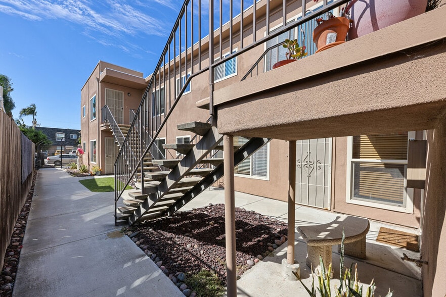4629 Bancroft St, San Diego, CA for sale - Building Photo - Image 2 of 16