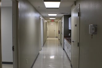 1810 Murchison Dr, El Paso, TX à louer Photo intérieure- Image 2 de 21