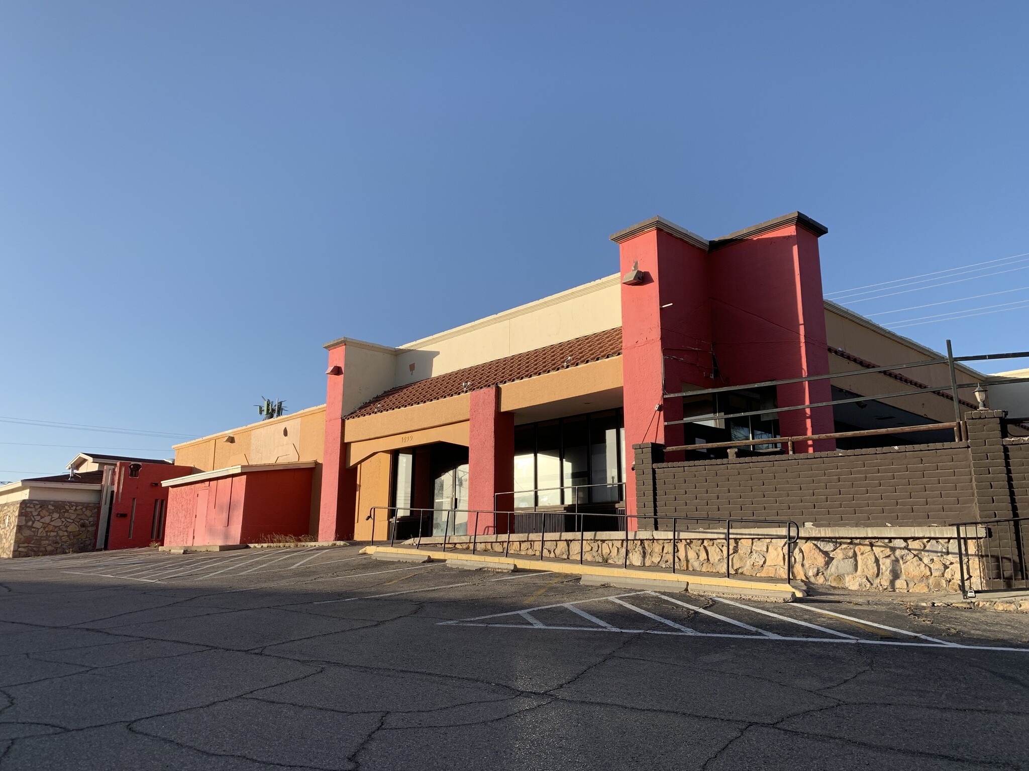 1499 Lee Trevino Ave, El Paso, TX for sale Building Photo- Image 1 of 1