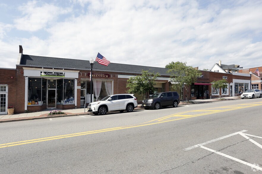 230-262 E Ridgewood Ave, Ridgewood, NJ for lease - Building Photo - Image 2 of 5