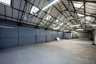 95 Haymerle Rd, London for lease Interior Photo- Image 2 of 6