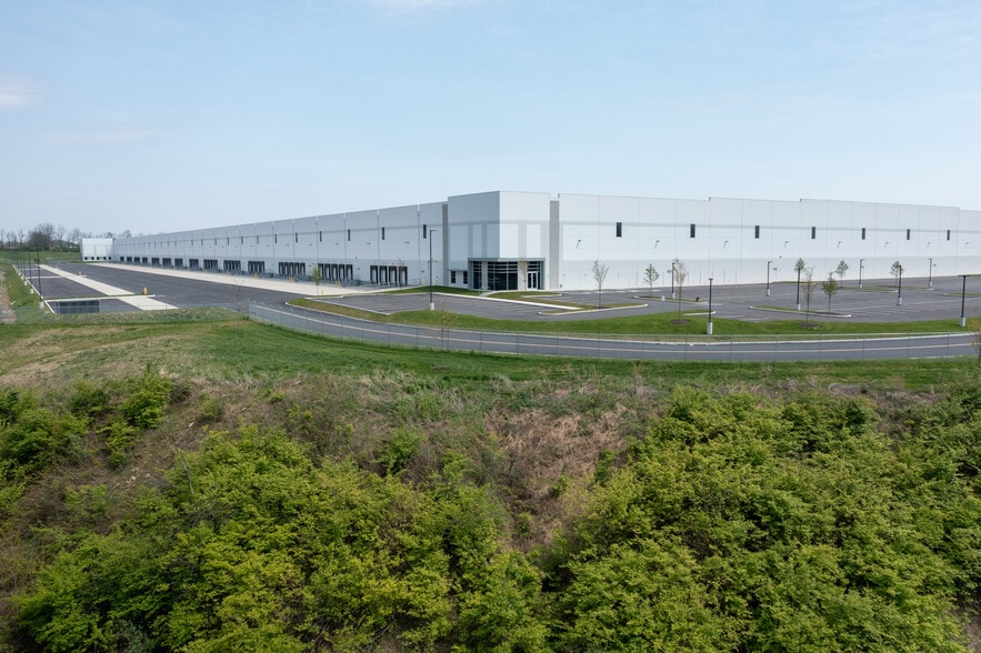 2500 Liberty Dr, Northampton, PA for lease - Building Photo - Image 3 of 6