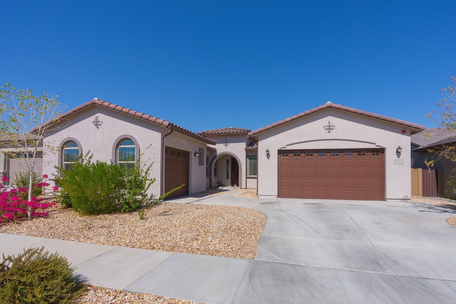 19000 W Assisted Living Lane, Surprise, AZ for sale Primary Photo- Image 1 of 34