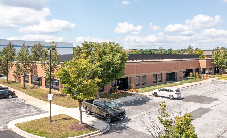 6630 Eli Whitney Dr, Columbia, MD à louer - Photo du bâtiment - Image 1 de 4