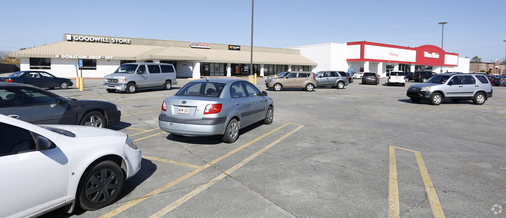 3200-3370 Paris Rd, Chalmette, LA à vendre - Photo principale - Image 1 de 1