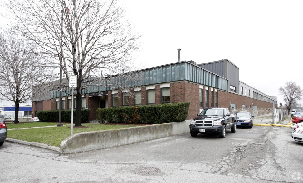 133 Bridgeland Ave, Toronto, ON for sale - Primary Photo - Image 1 of 1