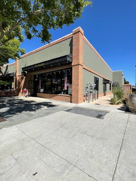 2321-2327 1st St, Livermore, CA à louer - Photo du bâtiment - Image 3 de 6