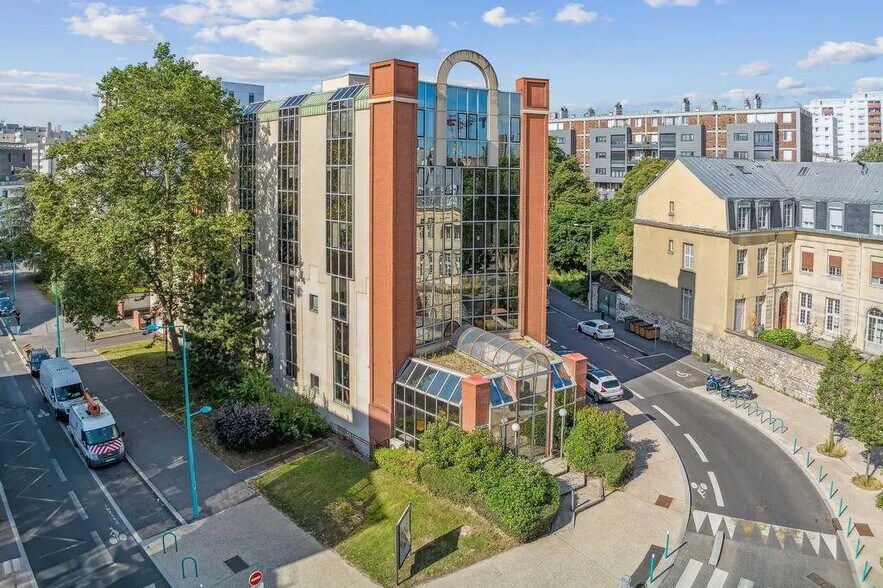Bureau dans Gentilly à vendre - Photo du bâtiment - Image 2 de 16