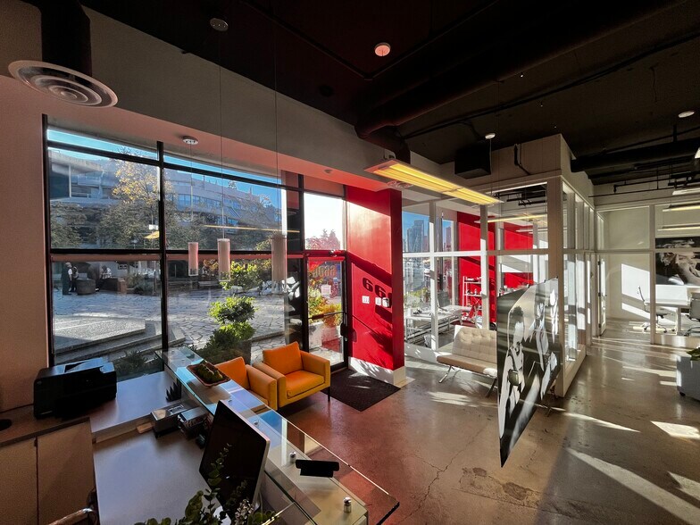 660C Leg In Boot Sq, Vancouver, BC for sale - Interior Photo - Image 1 of 1