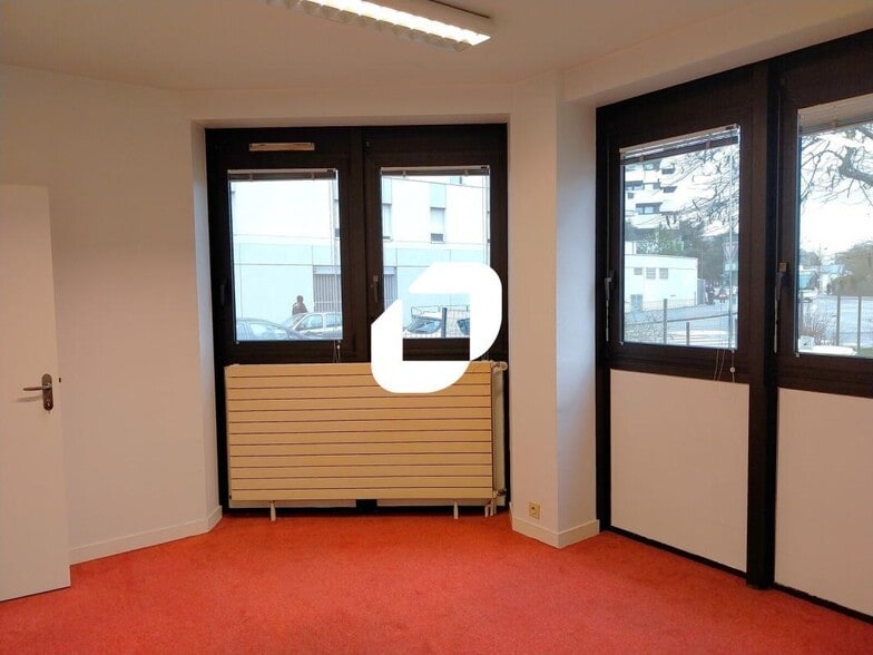 Rue Louis Marin, Nantes for lease - Interior Photo - Image 2 of 11