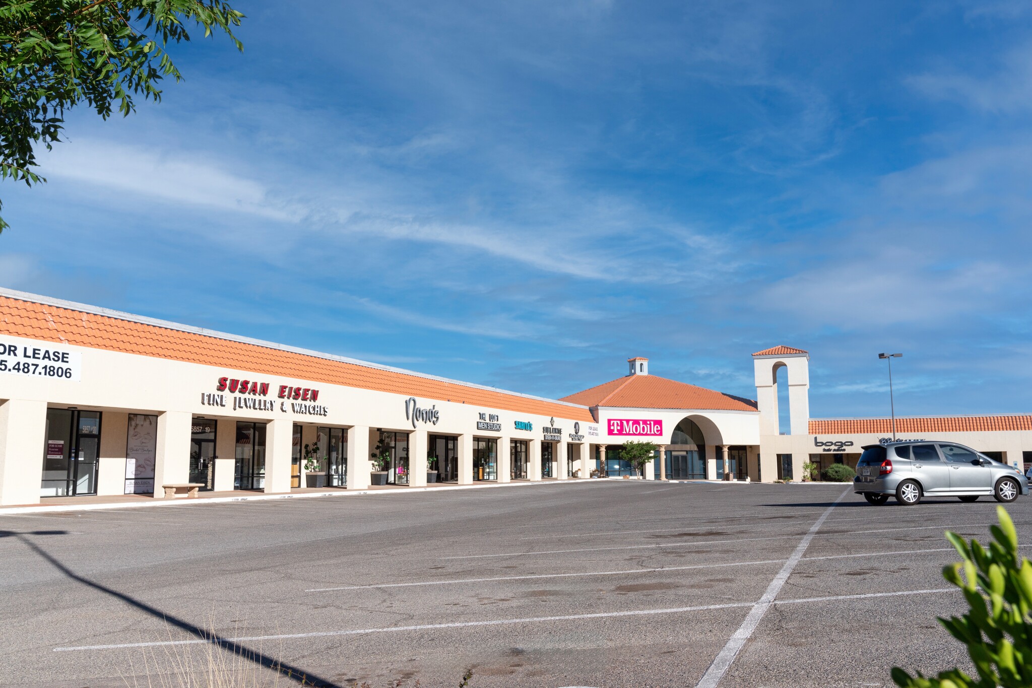 5857 N Mesa St, El Paso, TX for lease Building Photo- Image 1 of 7