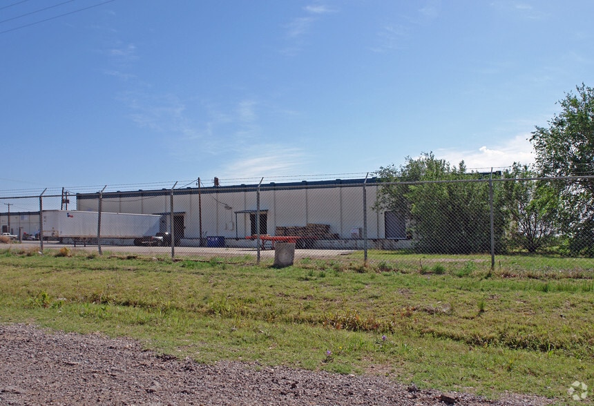 4002 Magnolia Ave, Lubbock, TX for lease - Building Photo - Image 3 of 5