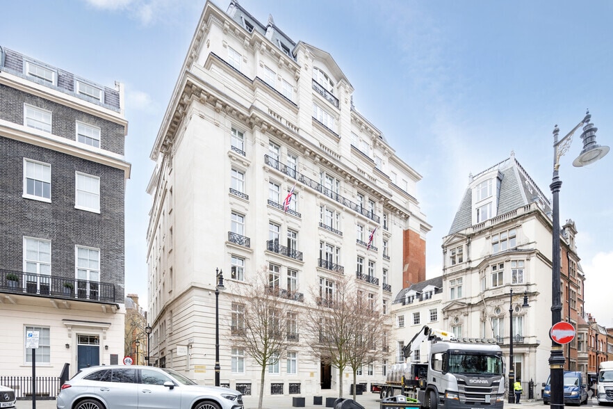 25 Berkeley Sq, London for lease - Primary Photo - Image 1 of 6
