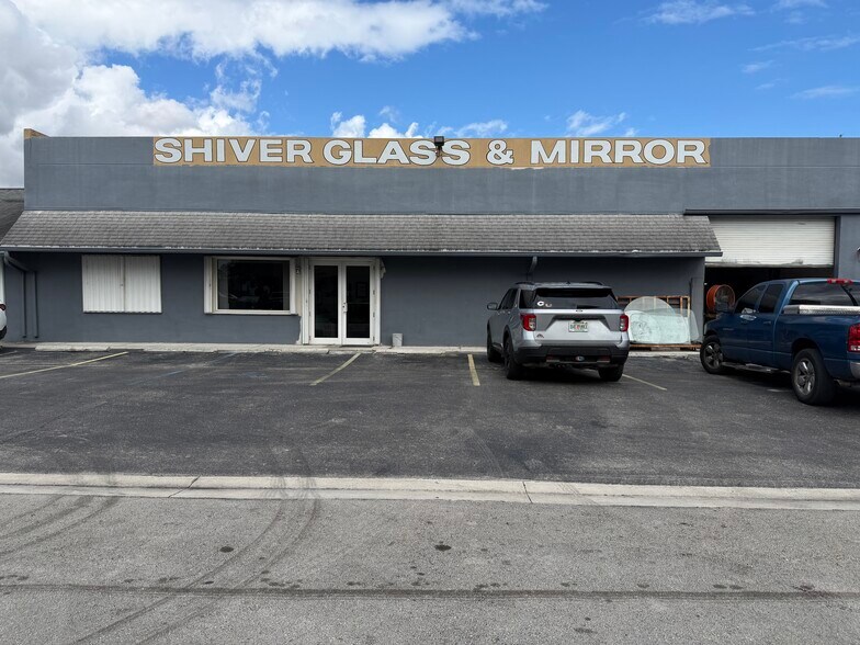 12 NE 3rd St, Homestead, FL à louer - Photo principale - Image 1 de 13