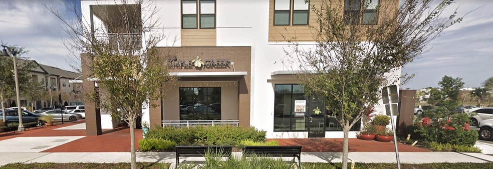 945 City Plaza Way, Oviedo, FL à louer - Photo principale - Image 1 de 4