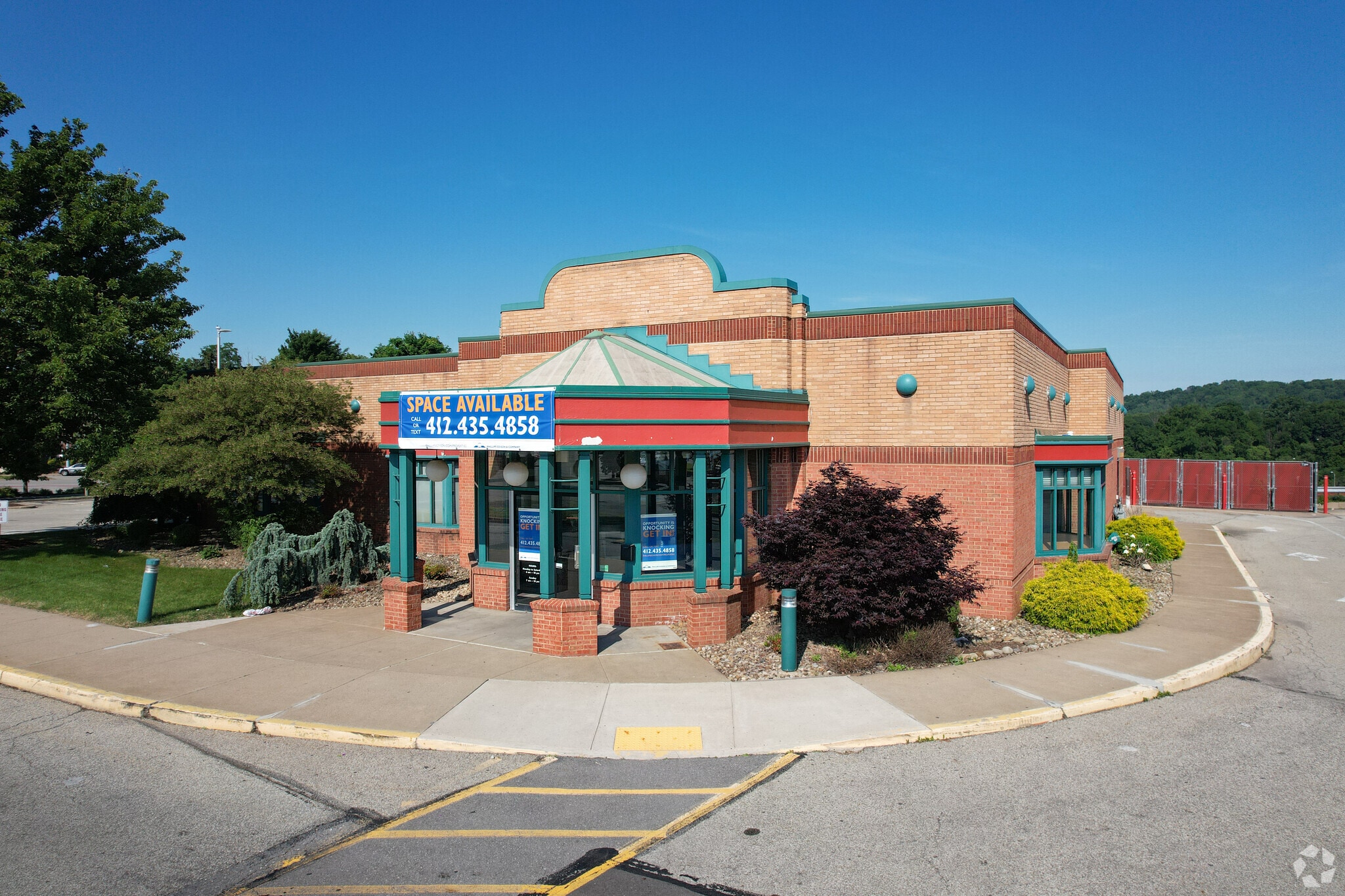 1605 S Braddock Ave, Pittsburgh, PA for lease Primary Photo- Image 1 of 8