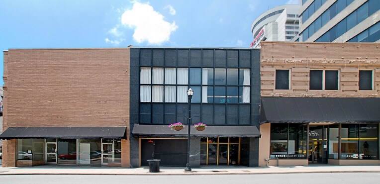 217 6th Ave N, Nashville, TN à louer - Photo du bâtiment - Image 3 de 10