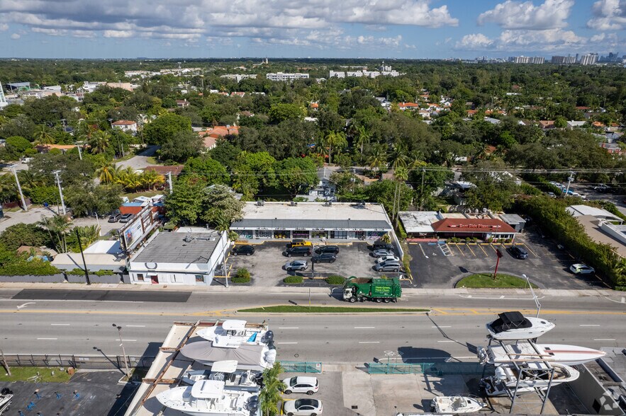 717 NE 79th St, Miami, FL à louer - Photo du bâtiment - Image 3 de 13