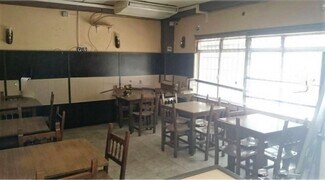 Plus de détails pour Multi-résidentiel à vendre