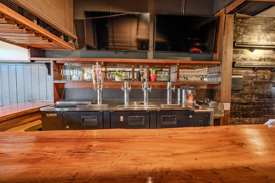 8501 El Camino Real, Atascadero, CA for sale - Building Photo - Image 3 of 14