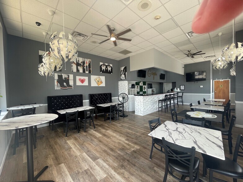 539 Smith St, Providence, RI à louer - Photo du bâtiment - Image 3 de 7