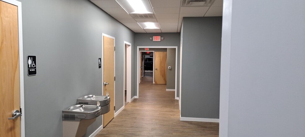 7400 W Whitepine W, Richmond, VA for lease - Building Photo - Image 3 of 9
