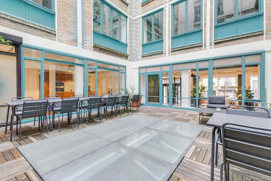 86-90 Rue Notre-Dame De Nazareth, Paris for lease - Building Photo - Image 3 of 7