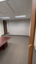 Northfield Plz, Northfield, IL à louer - Vidéo sur l’inscription commerciale 