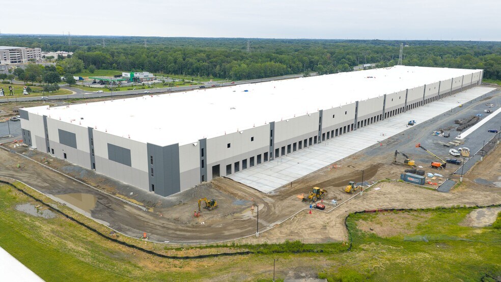 825 Sloan Ave, Hamilton, NJ for lease - Building Photo - Image 2 of 7