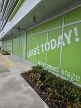 2915 NW 36th St, Miami, FL à louer Photo intérieure- Image 2 de 4