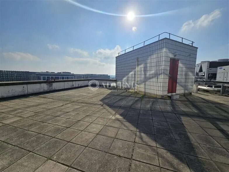 Bureau dans Fontenay-sous-Bois à louer - Photo du bâtiment - Image 3 de 12