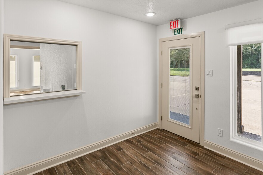 1807 Grand Ave, Liberty, TX à louer - Photo intérieure - Image 3 de 11