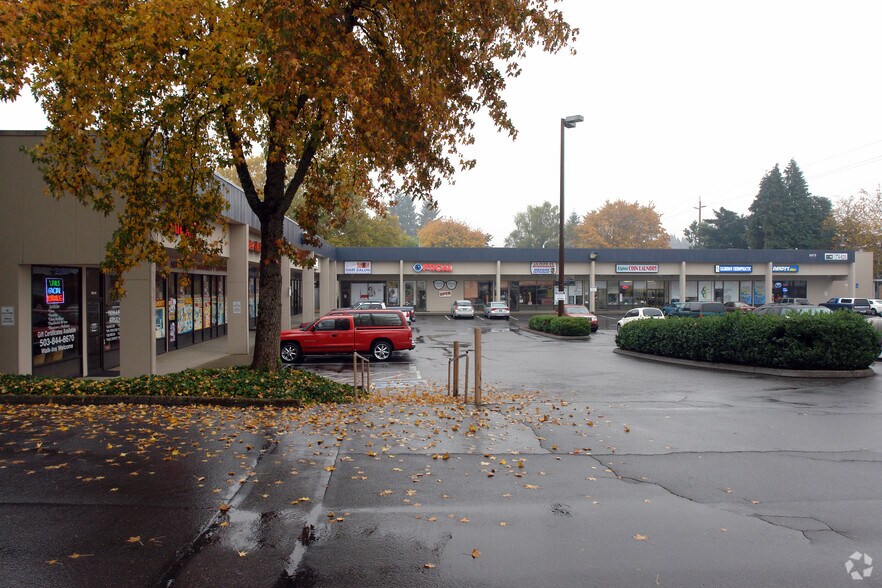 1075 SE Baseline St, Hillsboro, OR à louer - Photo du bâtiment - Image 2 de 4