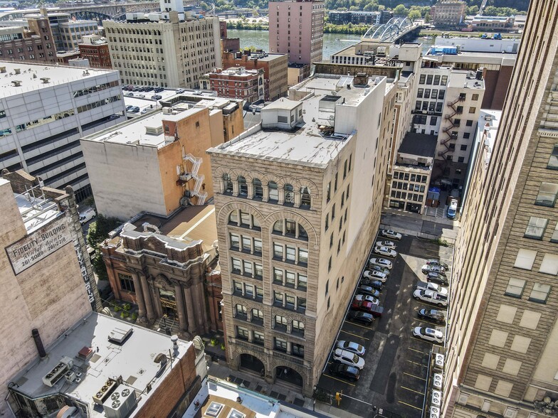 336 Fourth Ave, Pittsburgh, PA for lease - Aerial - Image 1 of 6