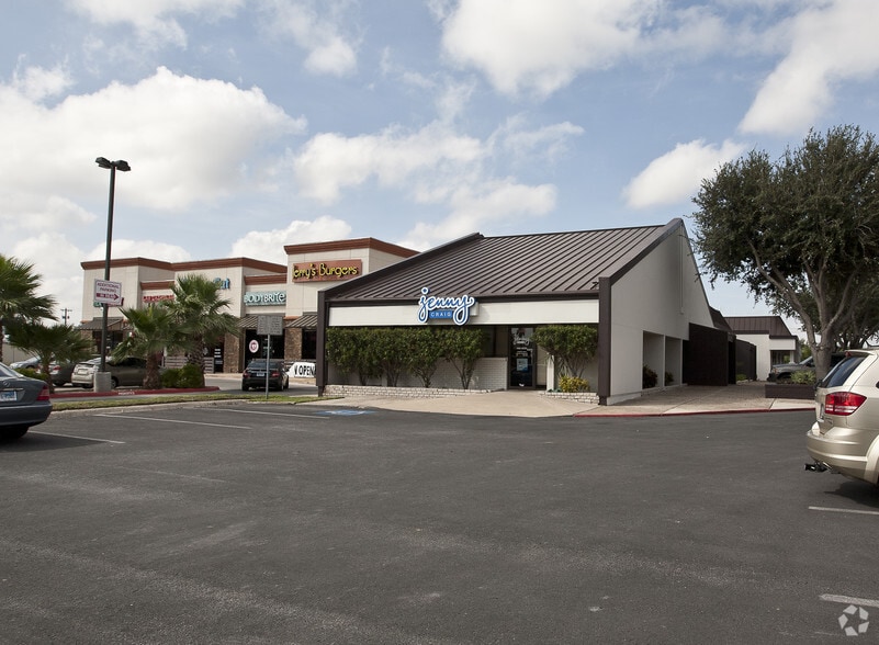 3825 N 10th St, McAllen, TX for sale - Primary Photo - Image 1 of 29