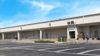 Plus de détails pour 11400 NW 32nd Ave, Miami, FL - Industriel à louer