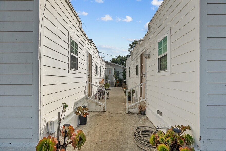 20414 Kenwood Ave, Torrance, CA à vendre - Photo du bâtiment - Image 2 de 18