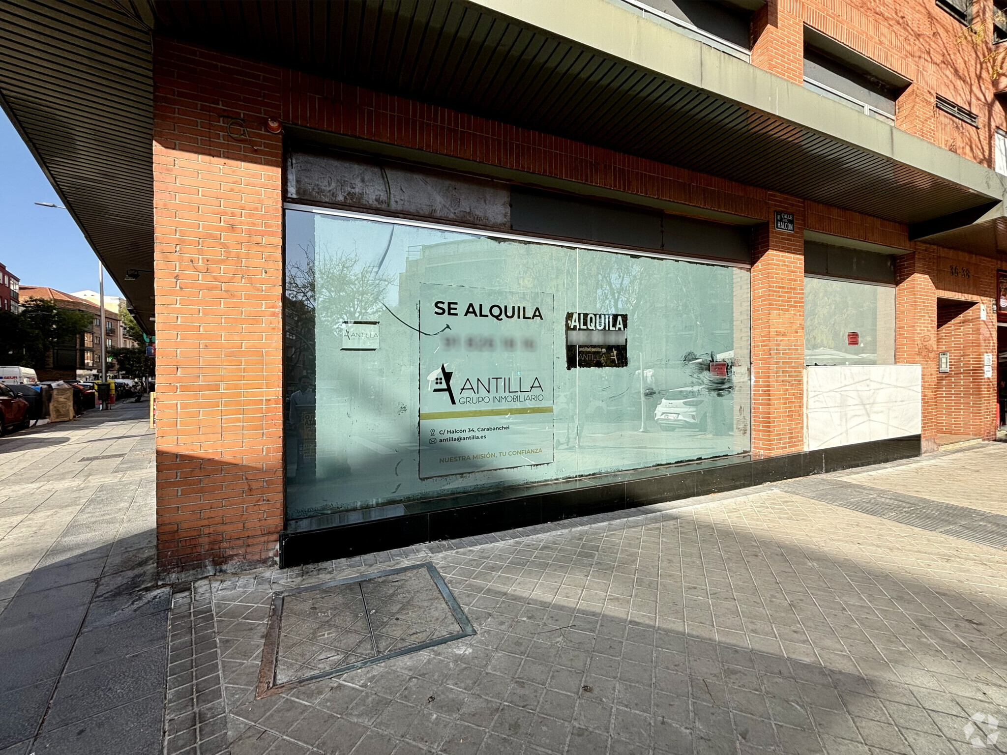 Retail in Madrid, Madrid for lease Interior Photo- Image 1 of 2