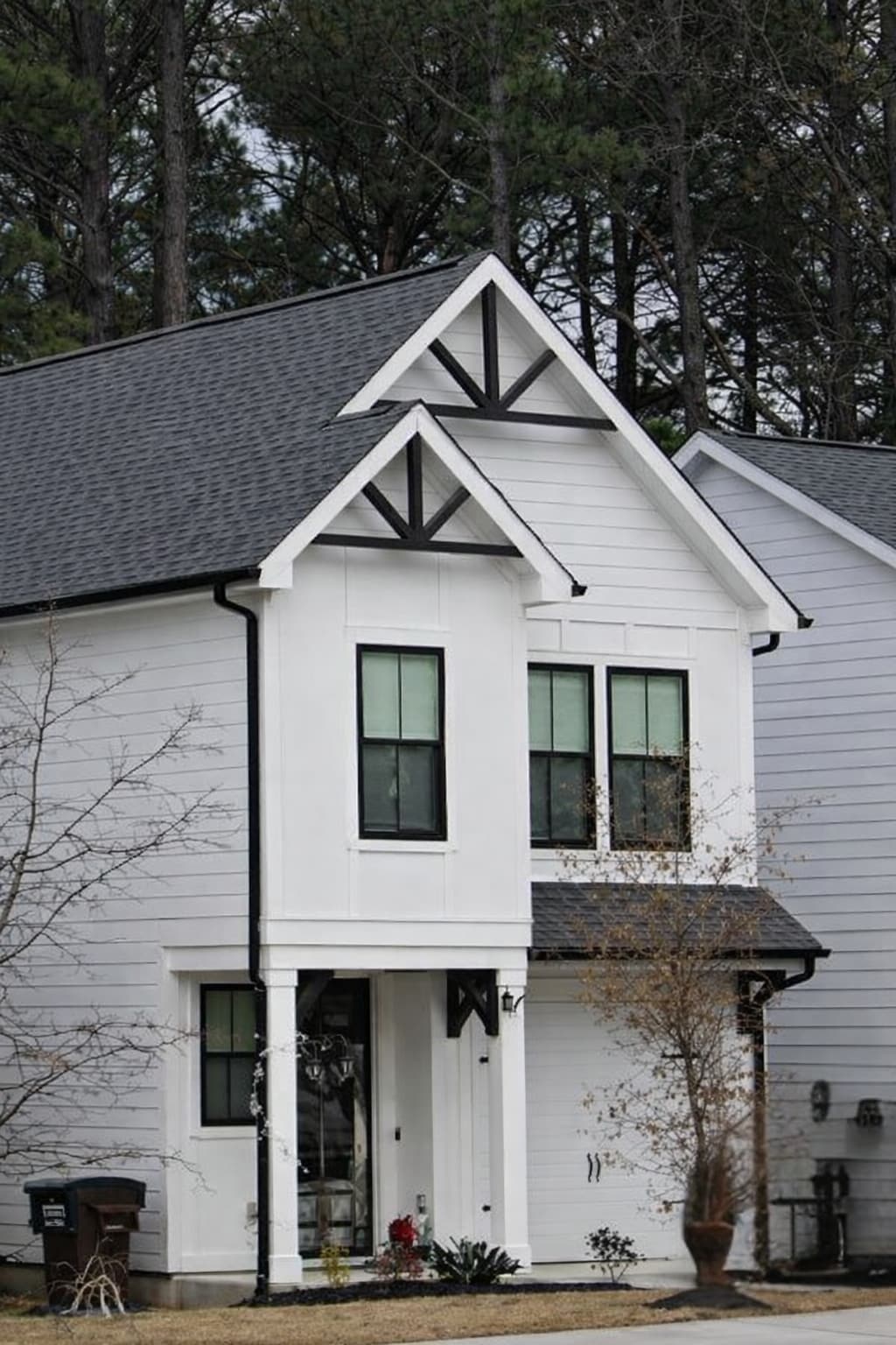 HERMITAGE TURNKEY 4 HOME BUNDLE portfolio of 4 properties for sale on LoopNet.ca Primary Photo- Image 1 of 5