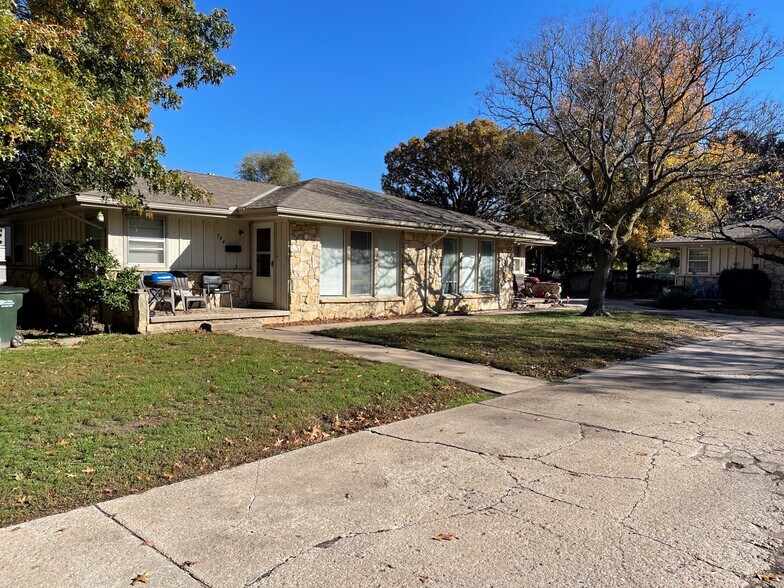534-544 N Richmond St, Wichita, KS à vendre - Photo du bâtiment - Image 2 de 19