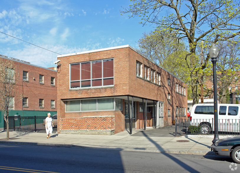 255 Lark St, Albany, NY for sale - Building Photo - Image 1 of 1