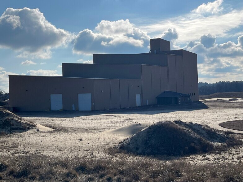 512 County Highway SS, New Auburn, WI à vendre - Photo du bâtiment - Image 2 de 8