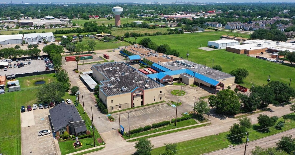 4301 Vista Rd, Pasadena, TX for sale - Building Photo - Image 2 of 5