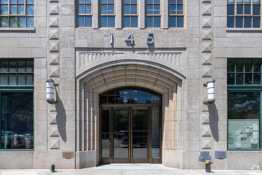 145 Hudson St, New York, NY for lease - Building Photo - Image 3 of 4
